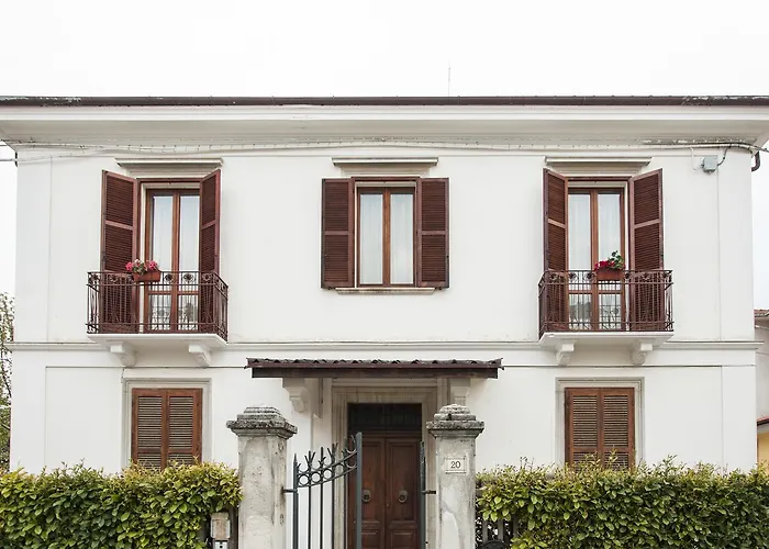 Villa Del Poeta